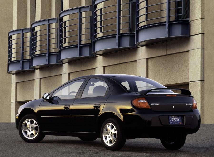  Dodge Neon R/T 2002 года  (фото 2 из 2)